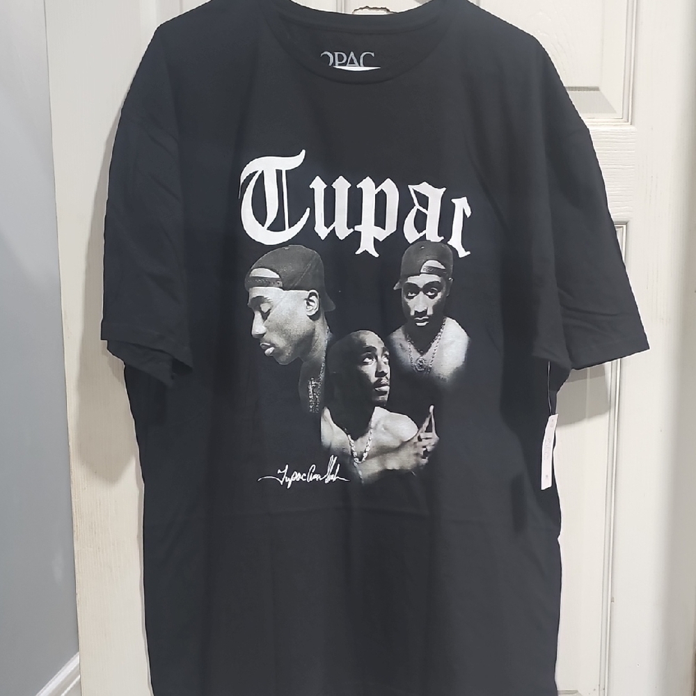 Tupac Graphic Tee - Black & White